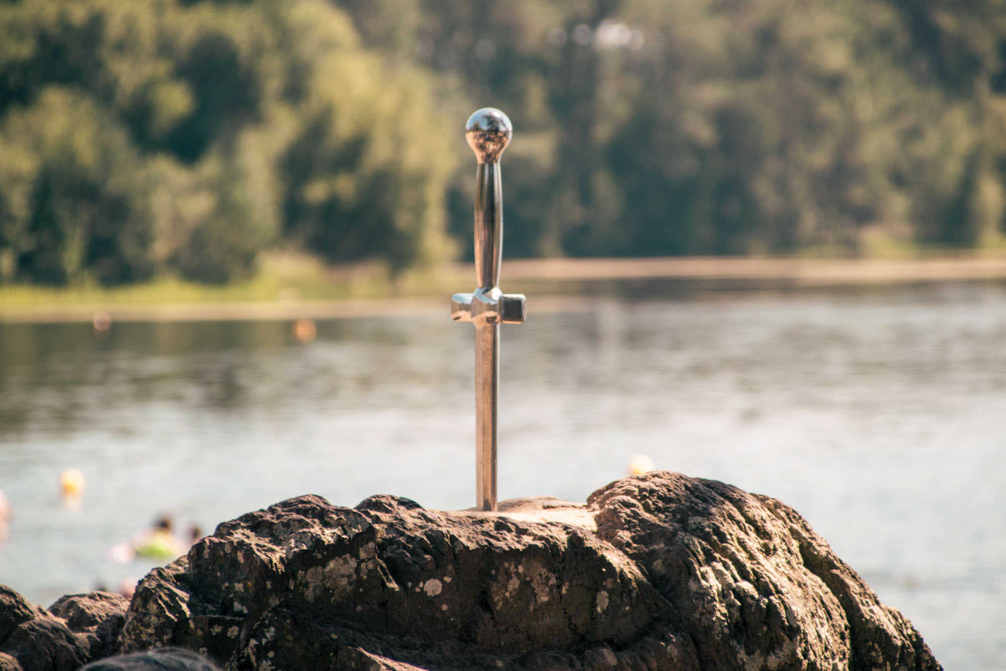 brocéliande épée roi arthur excalibur