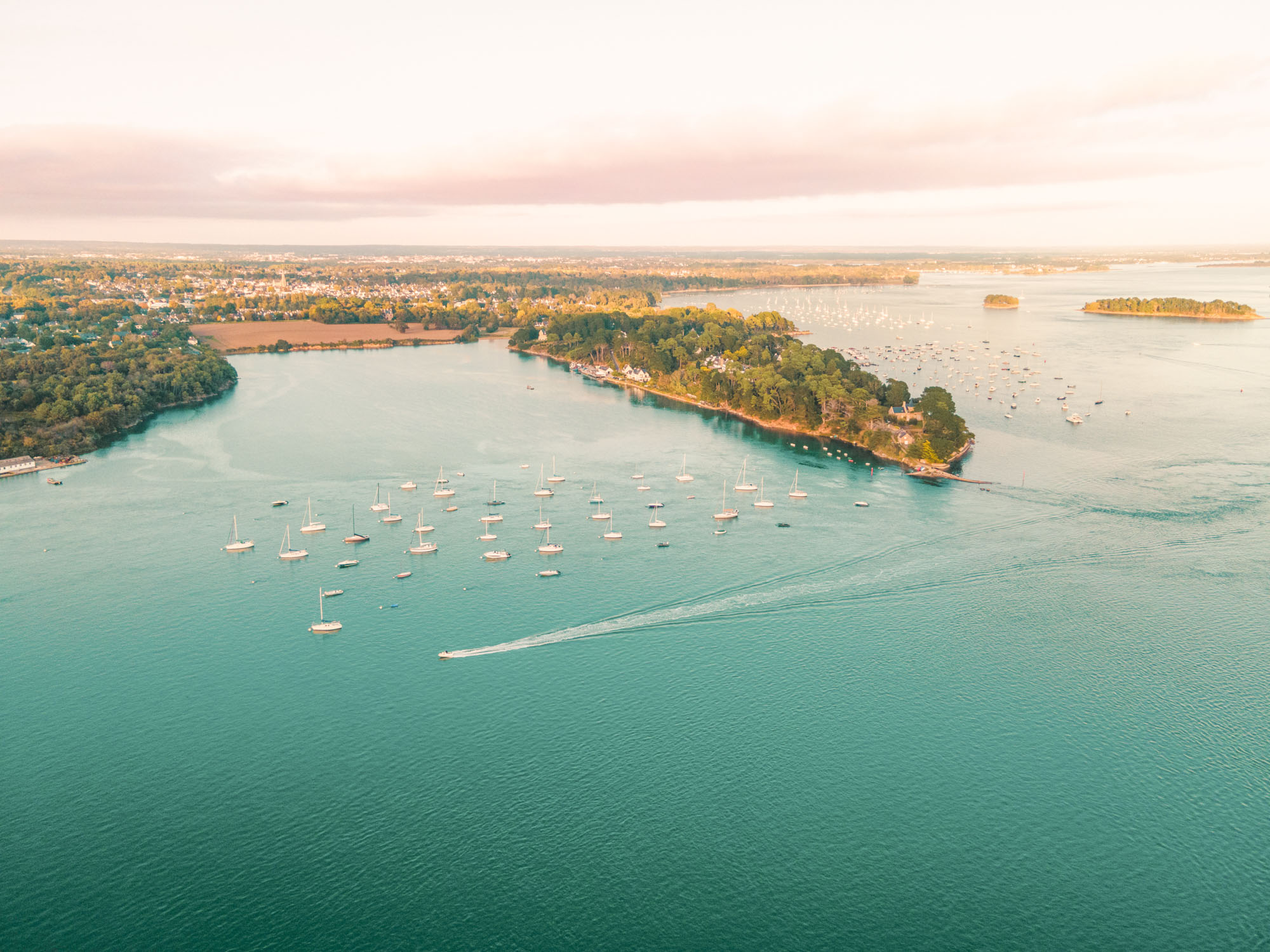 golfe du morbihan coucher de soleil bretagne